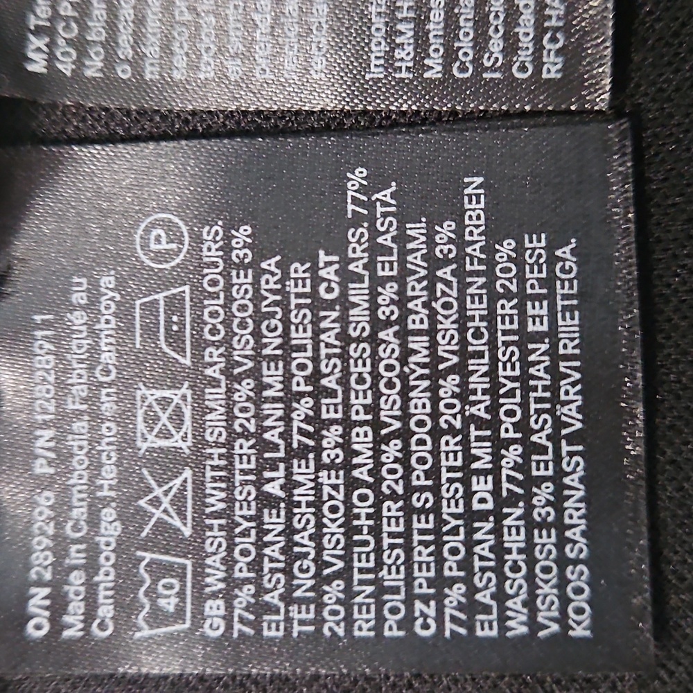H&M Short Color Black Size Medium. New Without Tag - Picture 6 of 6